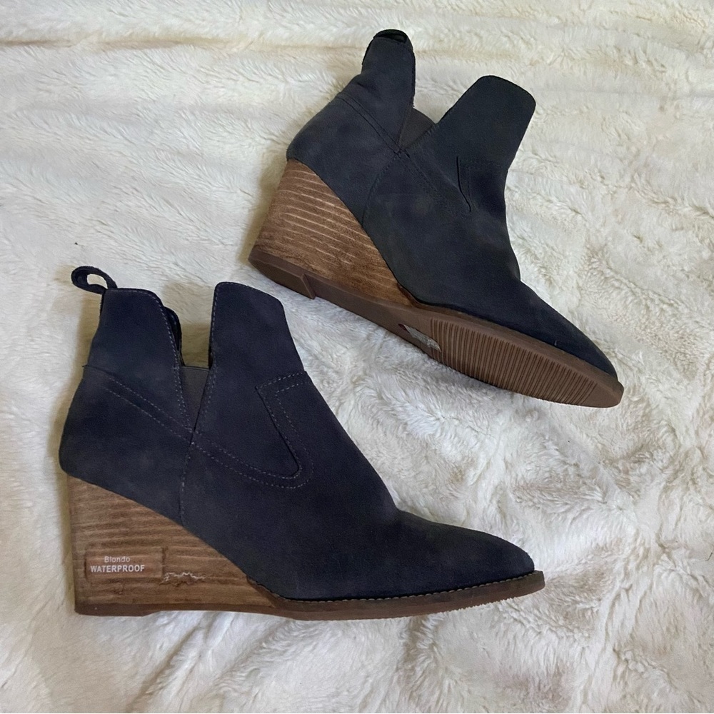 Blondo Irving waterproof gray suede wedge heel boots booties